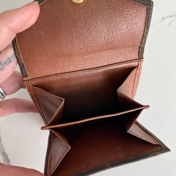 Vintage Authentic Louis Vuitton Monogram Wallet - Picture 5 of 7